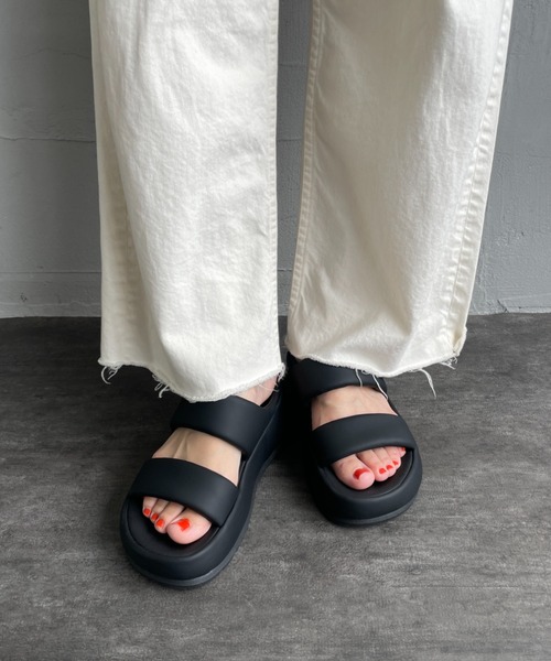 ✨美品✨✨MOHI モヒ✨　プラットフォームサンダル　クロスベルト　ブラック モヒ MOHI サンダル （NEGRO(BLACK)） - ファッション通販