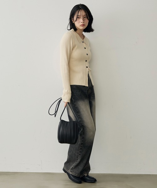attiree(アティレー)の「【S/M/Lサイズ展開】【Blackブリーチ加工】ハイウエストブラックデニム(デニムパンツ・レディース・ブラック・SMALL/MEDIUM/LARGE)」の21枚目の写真