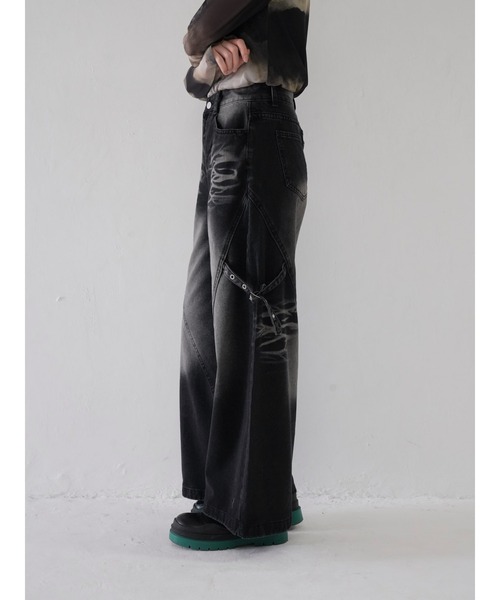Uenui（ウニュイ）の「side belt tobi denim（デニムパンツ・レディース・ブラック・FREE）」の2枚目の写真