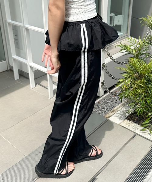 wears（ウェアーズ）の「フリルデザイン ナイロンパンツ ダブルラインナイロンパンツ（その他パンツ・レディース・ブラック/ホワイト/ネイビー・FREE）」の11枚目の写真
