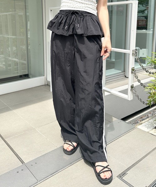 wears（ウェアーズ）の「フリルデザイン ナイロンパンツ ダブルラインナイロンパンツ（その他パンツ・レディース・ブラック/ホワイト/ネイビー・FREE）」の12枚目の写真