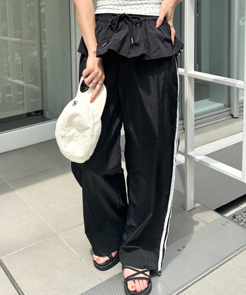 wears（ウェアーズ）の「フリルデザイン ナイロンパンツ ダブルラインナイロンパンツ（その他パンツ・レディース・ブラック/ホワイト/ネイビー・FREE）」の16枚目の写真