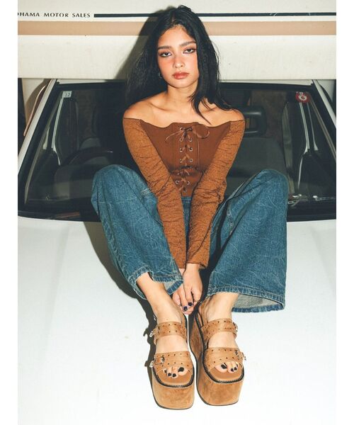 EVRIS（エヴリス）の「スタッズモチーフプラットフォームサンダル（サンダル・レディース・ブラック/ブルー/ベージュ・SMALL/MEDIUM/LARGE）」の12枚目の写真