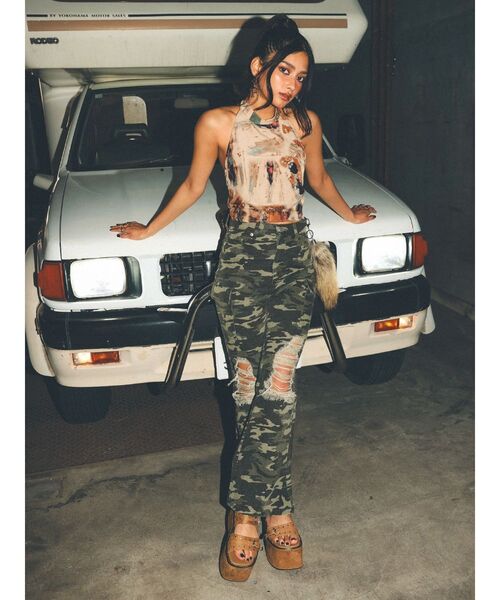 EVRIS（エヴリス）の「スタッズモチーフプラットフォームサンダル（サンダル・レディース・ブラック/ブルー/ベージュ・SMALL/MEDIUM/LARGE）」の15枚目の写真