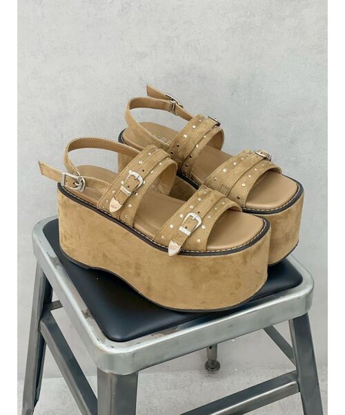 EVRIS（エヴリス）の「スタッズモチーフプラットフォームサンダル（サンダル・レディース・ブラック/ブルー/ベージュ・SMALL/MEDIUM/LARGE）」の20枚目の写真