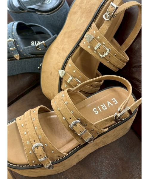 EVRIS（エヴリス）の「スタッズモチーフプラットフォームサンダル（サンダル・レディース・ブラック/ブルー/ベージュ・SMALL/MEDIUM/LARGE）」の11枚目の写真
