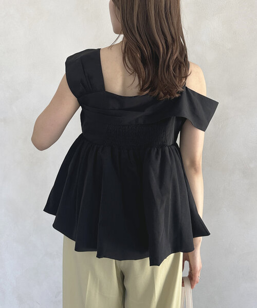 Thevon（ゼボン）の「アシメノースリバルーンブラウス（シャツ/ブラウス・レディース・ブラック/サックスブルー・FREE）」の6枚目の写真