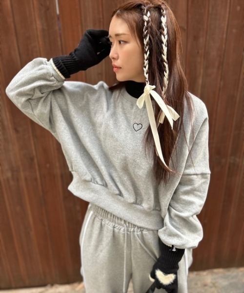 ipugo(イプゴ)の「ipugo/イプゴ 裏起毛ハート刺繍クロップド丈スウェット トレーナー(スウェット・レディース・ピンク/グレー・FREE)」の7枚目の写真