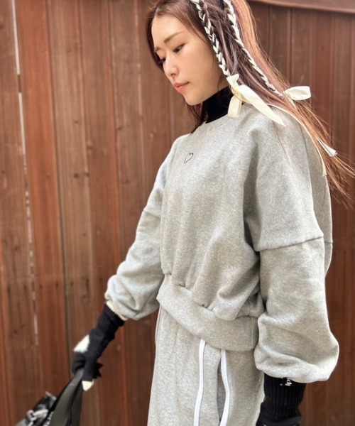ipugo(イプゴ)の「ipugo/イプゴ 裏起毛ハート刺繍クロップド丈スウェット トレーナー(スウェット・レディース・ピンク/グレー・FREE)」の8枚目の写真