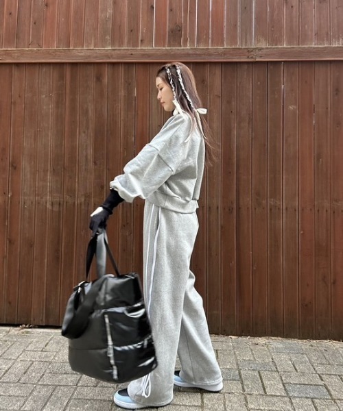 ipugo(イプゴ)の「ipugo/イプゴ 裏起毛ハート刺繍クロップド丈スウェット トレーナー(スウェット・レディース・ピンク/グレー・FREE)」の16枚目の写真