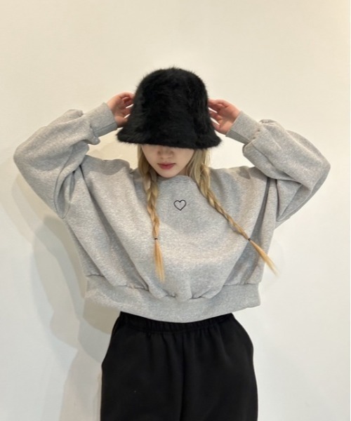 ipugo(イプゴ)の「ipugo/イプゴ 裏起毛ハート刺繍クロップド丈スウェット トレーナー(スウェット・レディース・ピンク/グレー・FREE)」の20枚目の写真
