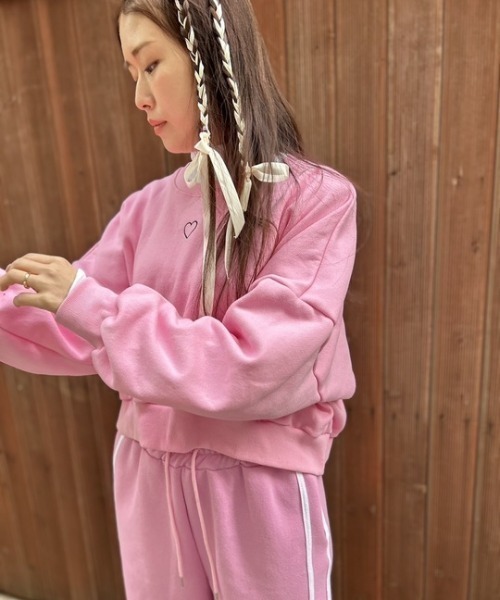 ipugo(イプゴ)の「ipugo/イプゴ 裏起毛ハート刺繍クロップド丈スウェット トレーナー(スウェット・レディース・ピンク/グレー・FREE)」の22枚目の写真