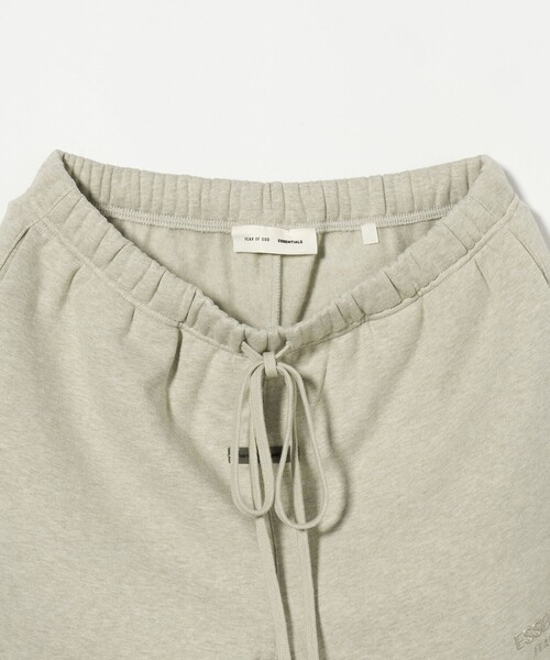 FOG ESSENTIALS（エフオージーエッセンシャルズ）の「＜FEAR OF GOD ESSENTIALS＞サッカー ショーツ（スウェットパンツ・メンズ・ライトグレー/ベージュ・XS/L/M/S）」の14枚目の写真