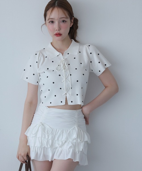 one after another NICE CLAUP(ワンアフターアナザーナイスクラップ)の「レースアップドットポロニット(ニット/セーター・レディース・ブラウン/オフホワイト/ブラック/グレー・FREE)」の2枚目の写真