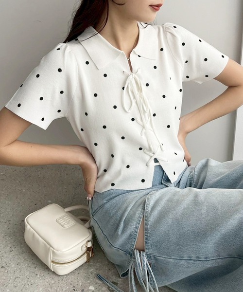 one after another NICE CLAUP(ワンアフターアナザーナイスクラップ)の「レースアップドットポロニット(ニット/セーター・レディース・ブラウン/オフホワイト/ブラック/グレー・FREE)」の17枚目の写真