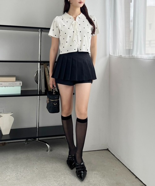 one after another NICE CLAUP(ワンアフターアナザーナイスクラップ)の「レースアップドットポロニット(ニット/セーター・レディース・ブラウン/オフホワイト/ブラック/グレー・FREE)」の12枚目の写真