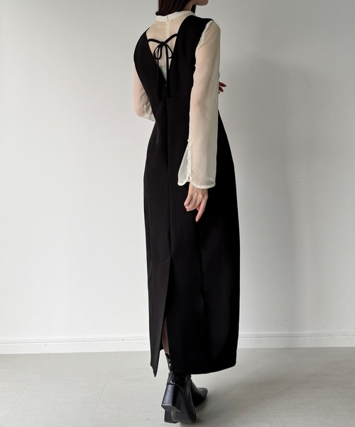 JUNOAH（ジュノア）の「袖ボタンシアーブラウス＋IラインジャンパースカートSET（薄手、裏地無し）（ジャンパースカート・レディース・チャコール/ブラック系その他2/ブラック系その他・SMALL/MEDIUM/LARGE）」の5枚目の写真