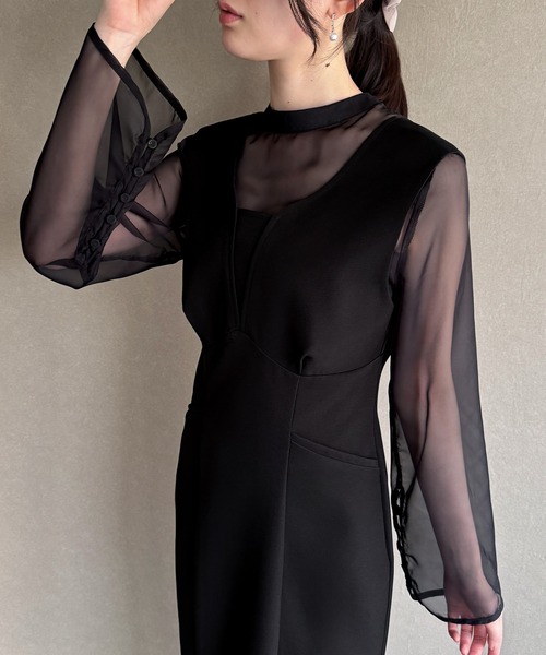 JUNOAH（ジュノア）の「袖ボタンシアーブラウス＋IラインジャンパースカートSET（薄手、裏地無し）（ジャンパースカート・レディース・チャコール/ブラック系その他2/ブラック系その他・SMALL/MEDIUM/LARGE）」の6枚目の写真