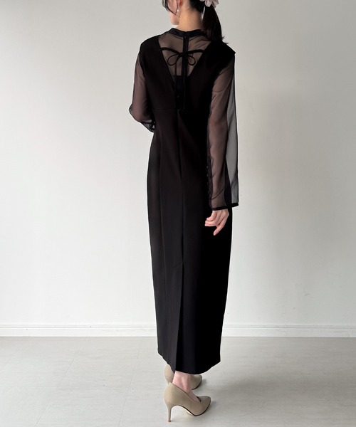 JUNOAH（ジュノア）の「袖ボタンシアーブラウス＋IラインジャンパースカートSET（薄手、裏地無し）（ジャンパースカート・レディース・チャコール/ブラック系その他2/ブラック系その他・SMALL/MEDIUM/LARGE）」の9枚目の写真