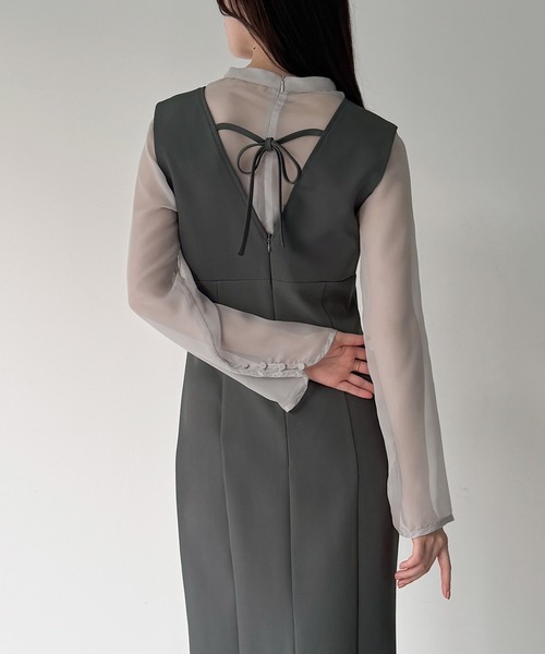 JUNOAH（ジュノア）の「袖ボタンシアーブラウス＋IラインジャンパースカートSET（薄手、裏地無し）（ジャンパースカート・レディース・チャコール/ブラック系その他2/ブラック系その他・SMALL/MEDIUM/LARGE）」の15枚目の写真