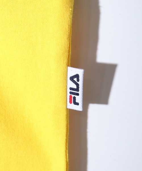 FILA（フィラ）の「FILA ビッグシルエット ブランドネーム フロントプリント ロゴTシャツ（Tシャツ/カットソー・メンズ・レッド/グリーン/イエロー・LL/L/M）」の11枚目の写真