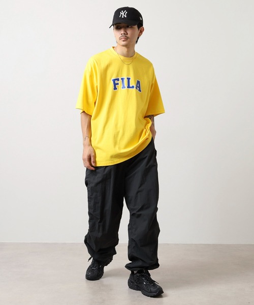 FILA（フィラ）の「FILA ビッグシルエット ブランドネーム フロントプリント ロゴTシャツ（Tシャツ/カットソー・メンズ・レッド/グリーン/イエロー・LL/L/M）」の4枚目の写真