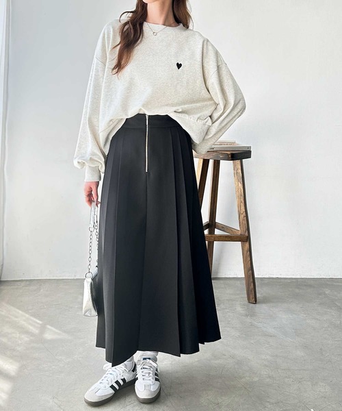 GeeRA（ジーラ）の「【S-XLサイズ展開】フロントファスナーハイウエストプリーツスカート（スカート・レディース・チャコールグレー/ブラック・SMALL/MEDIUM/LARGE/X-LARGE）」の3枚目の写真