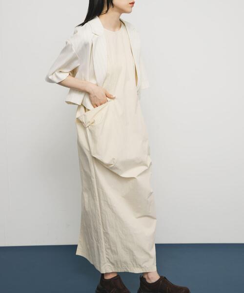 KBF（ケイビーエフ）の「ポケットディティールコクーンワンピース（ワンピース・レディース・チャコールグレー/アイボリー・ONE）」の6枚目の写真