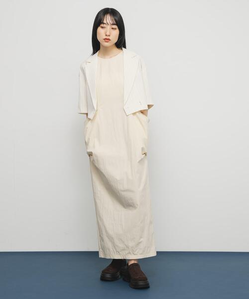 KBF（ケイビーエフ）の「ポケットディティールコクーンワンピース（ワンピース・レディース・チャコールグレー/アイボリー・ONE）」の8枚目の写真