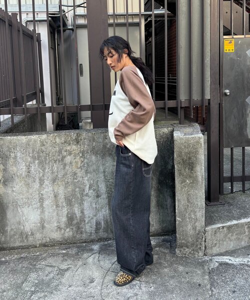 WHO'S WHO gallery（フーズフーギャラリー）の「【WEB限定】シャーロットワッフルラグラントップス（Tシャツ/カットソー・レディース・チャコールグレー/ブラウン・FREE）」の4枚目の写真