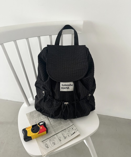 wears(ウェアーズ)の「【A4収納可能】チェック柄マルチポケットリュック(バックパック/リュック・レディース・ブラック/ネイビー・FREE)」の5枚目の写真