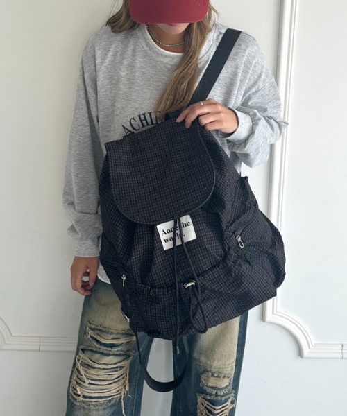 wears(ウェアーズ)の「【A4収納可能】チェック柄マルチポケットリュック(バックパック/リュック・レディース・ブラック/ネイビー・FREE)」の11枚目の写真