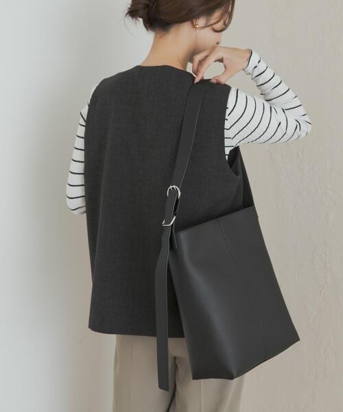 URBAN RESEARCH DOORS（アーバンリサーチドアーズ）の「A4ショルダーバッグ（ショルダーバッグ・レディース・ブラック/グレー系その他・ONE）」の5枚目の写真