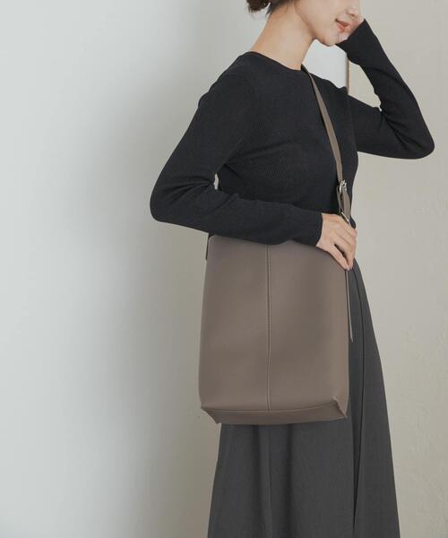 URBAN RESEARCH DOORS（アーバンリサーチドアーズ）の「A4ショルダーバッグ（ショルダーバッグ・レディース・ブラック/グレー系その他・ONE）」の9枚目の写真