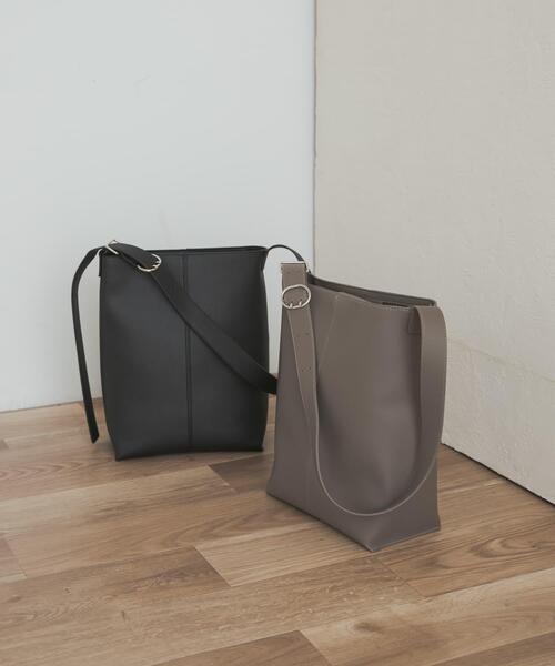 URBAN RESEARCH DOORS（アーバンリサーチドアーズ）の「A4ショルダーバッグ（ショルダーバッグ・レディース・ブラック/グレー系その他・ONE）」の11枚目の写真