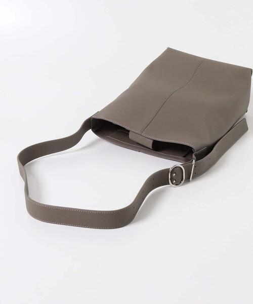 URBAN RESEARCH DOORS（アーバンリサーチドアーズ）の「A4ショルダーバッグ（ショルダーバッグ・レディース・ブラック/グレー系その他・ONE）」の15枚目の写真