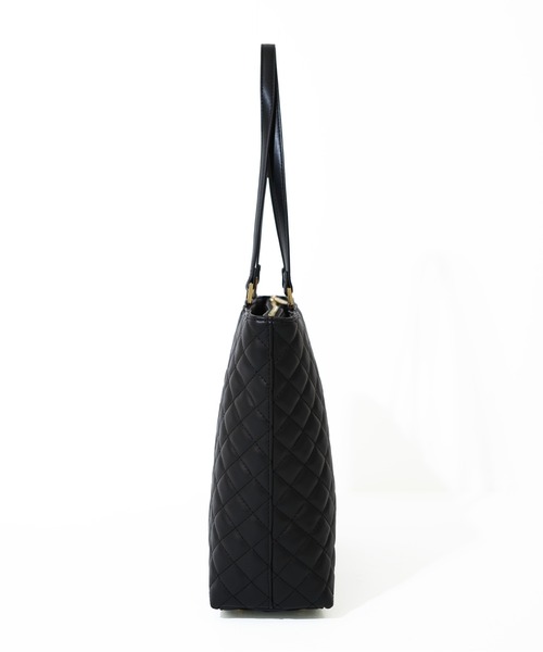 PAUL & JOE ACCESSOIRES(ポールアンドジョーアクセソワ)の「【PAUL & JOE ACCESSOIRES /ポール アンド ジョー アクセソワ 】 QUILTING チャーム付きトートバッグ A4サイズ対応(トートバッグ・レディース・アイボリー/ブラック/ピンク・FREE)」の7枚目の写真