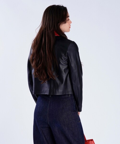 To b. by agnes b.(トゥービーバイアニエスベー)の「ミニョンジップジャケット(ノーカラージャケット・レディース・ブラック・38/40)」の4枚目の写真