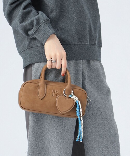 BEAMS HEART(ビームスハート)の「チャーム付き ボストン バッグ(ボストンバッグ・レディース・ブラック/ブラウン系その他3・ONE SIZE)」の4枚目の写真