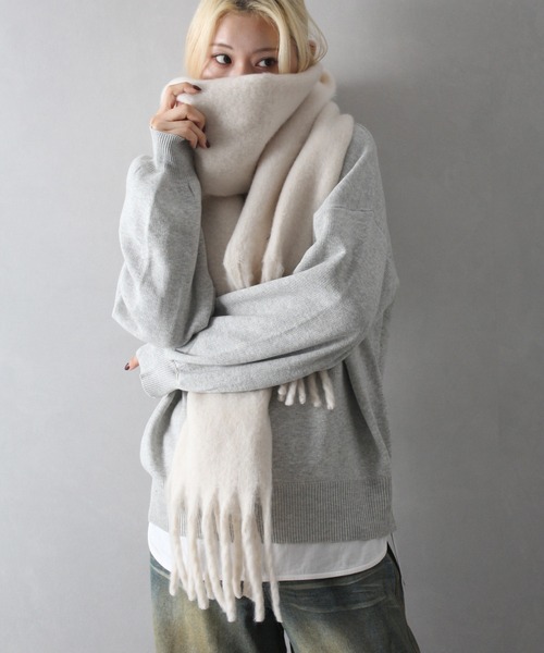 SpRay（スプレイ）の「起毛ストール（ストール/ショール・レディース・アイボリー/ブラック/ピンクベージュ/ライトベージュ/ロイヤルブルー/モカ/ライトグレー・FREE）」の12枚目の写真