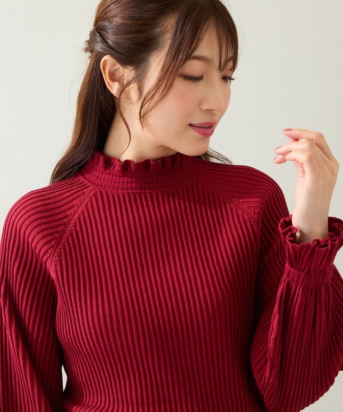 Rose Tiara（ローズティアラ）の「【定番人気アイテム】ドロップショルダーフリル襟ニット（ニット/セーター・レディース・ネイビー/レッド/ベージュ・46/42/38）」の5枚目の写真