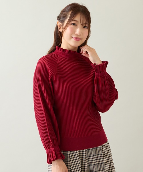 Rose Tiara（ローズティアラ）の「【定番人気アイテム】ドロップショルダーフリル襟ニット（ニット/セーター・レディース・ネイビー/レッド/ベージュ・46/42/38）」の4枚目の写真