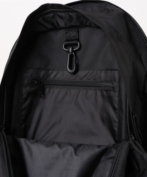 NEW ERA(ニューエラ)の「NEWERA-CARRIER PACK 1680D(バックパック/リュック・メンズ・オリーブ/ブラック・FREE)」の8枚目の写真