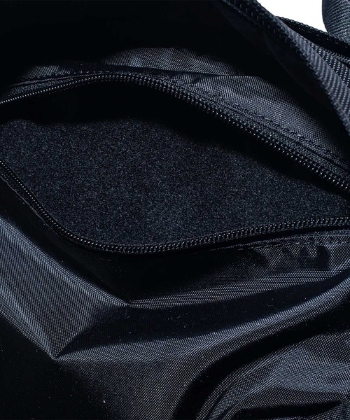 NEW ERA(ニューエラ)の「NEWERA-CARRIER PACK 1680D(バックパック/リュック・メンズ・オリーブ/ブラック・FREE)」の3枚目の写真