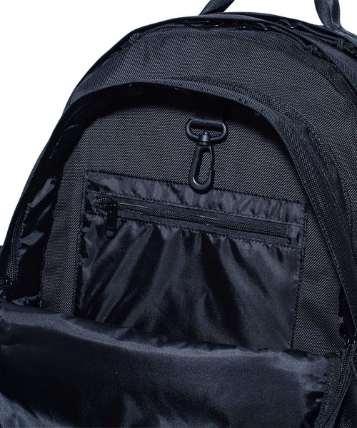 NEW ERA(ニューエラ)の「NEWERA-CARRIER PACK 1680D(バックパック/リュック・メンズ・オリーブ/ブラック・FREE)」の11枚目の写真
