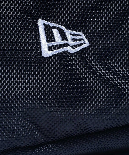 NEW ERA(ニューエラ)の「NEWERA-CARRIER PACK 1680D(バックパック/リュック・メンズ・オリーブ/ブラック・FREE)」の5枚目の写真
