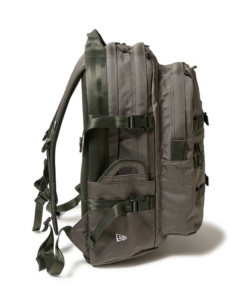 NEW ERA(ニューエラ)の「NEWERA-CARRIER PACK 1680D(バックパック/リュック・メンズ・オリーブ/ブラック・FREE)」の17枚目の写真