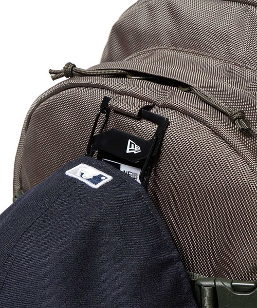 NEW ERA(ニューエラ)の「NEWERA-CARRIER PACK 1680D(バックパック/リュック・メンズ・オリーブ/ブラック・FREE)」の14枚目の写真