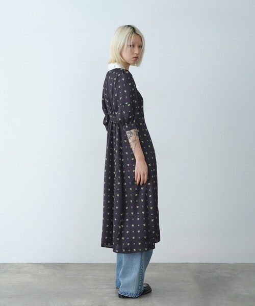 CODE A(コードエー)の「blooming flower dress(ワンピース・レディース・ワイン系1/ネイビー系・38/36)」の4枚目の写真