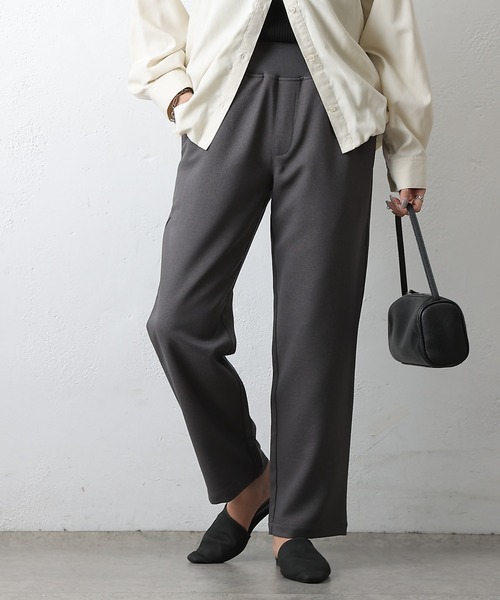 COLONY 2139(コロニートゥーワンスリーナイン)の「ウールライクイージーリブテーパードパンツ(スラックス・レディース・アイボリー/ブラック/チャコールグレー・SMALL/MEDIUM)」の3枚目の写真